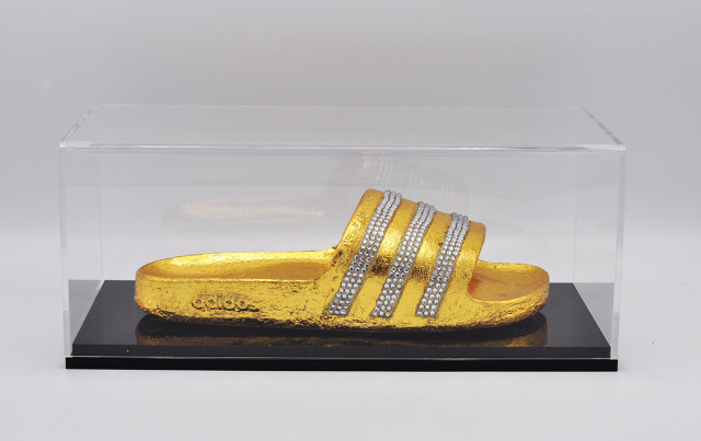 Mr. Banks + The Golden Slipper (bling), incl. plexi-box